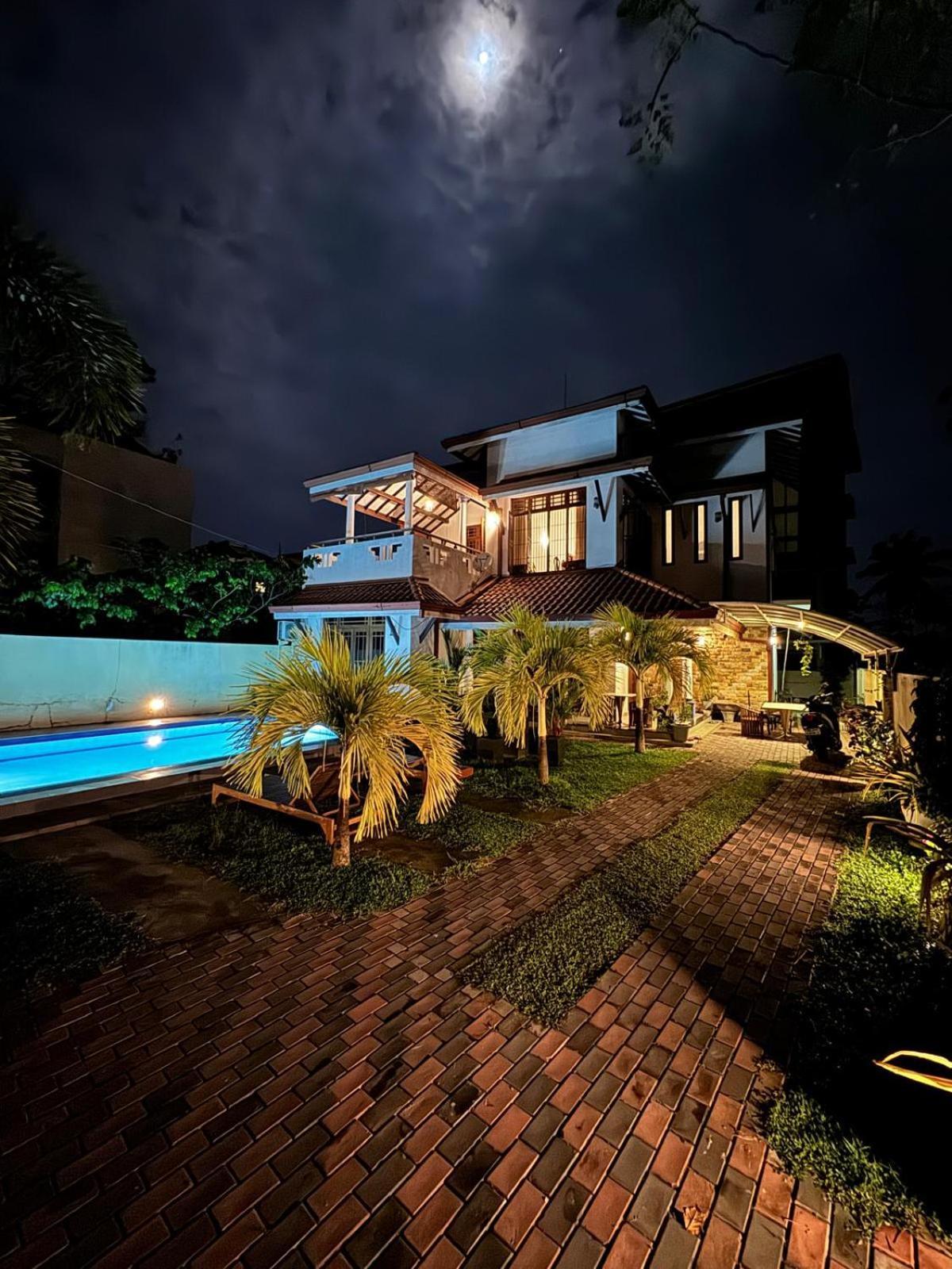 Grand Royal Villa Negombo Exterior foto